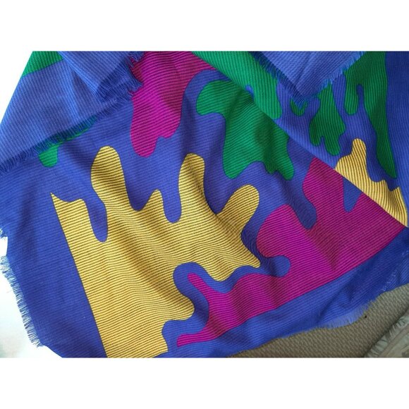 VINTAGE AUTHENTIC MANOLO BORROMEO  FINE WOOL 50" SQUARE SCARF - Picture 3 of 3